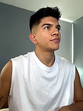 santiago 01 online show from October 17, 9:28 pm