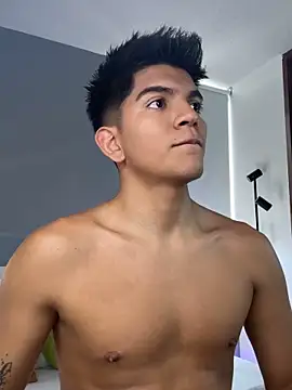 santiago 01 online show from April 20, 9:27 pm