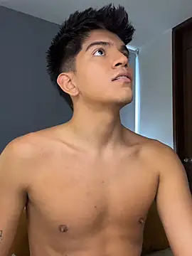 santiago 01 online show from July 12, 9:17 pm