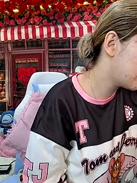 Snapshot of NaomiShimizu chatting on February 27, 8:09 pm NaomiShimizu online show from February 27, 8:09 pm