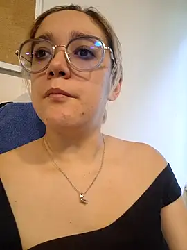 Snapshot of NaomiShimizu chatting on March 1, 7:05 pm NaomiShimizu online show from March 1, 7:05 pm