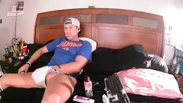 Snapshot of Obi-Spun-Kenobi chatting on October 12, 9:08 am Obi-Spun-Kenobi online show from October 12, 9:08 am