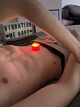 Snapshot of secret_dream415 chatting on January 6, 8:12 pm secret dream415 online show from January 6, 8:12 pm