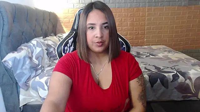 Snapshot of KathyHardcore69 chatting on May 2, 3:44 am KathyHardcore69 online show from May 2, 3:44 am