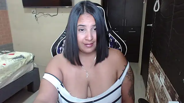 Snapshot of KathyHardcore69 chatting on May 8, 3:56 am KathyHardcore69 online show from May 8, 3:56 am