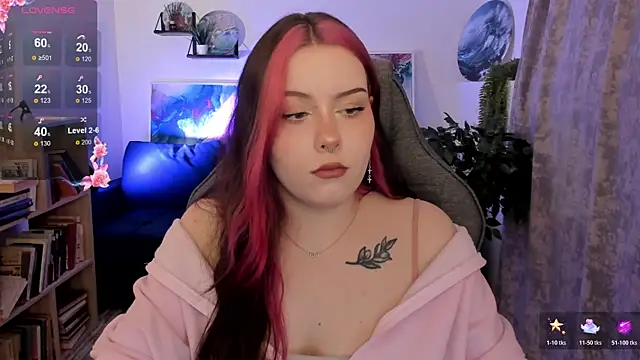 CoralineKeyns online show from April 10, 5:12 am