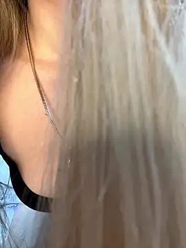 Snapshot of Lunalikaiya chatting on January 11, 9:53 pm Lunalikaiya online show from January 11, 9:53 pm