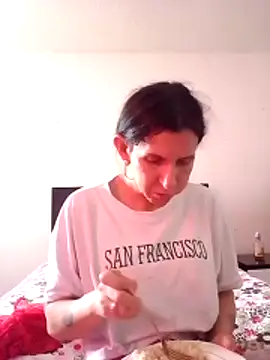 Snapshot of Cameron_puppy chatting on October 20, 8:31 pm Cameron puppy online show from October 20, 8:31 pm