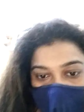 indianlisa5 online show from April 18, 6:45 pm