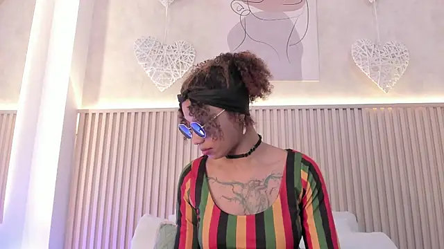 daiana curly online show from October 26, 8:37 pm