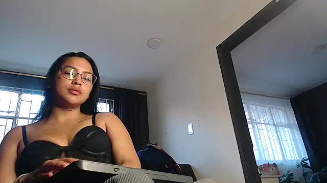 fairylatin222 online show from March 14, 10:48 pm