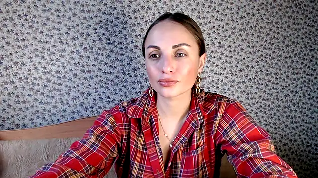 Snapshot of Tinadream20 chatting on September 18, 6:37 am Tinadream20 online show from September 18, 6:37 am