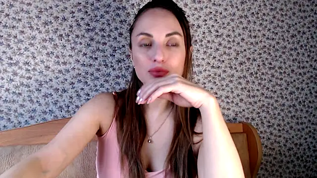 Snapshot of Tinadream20 chatting on November 25, 9:53 am Tinadream20 online show from November 25, 9:53 am