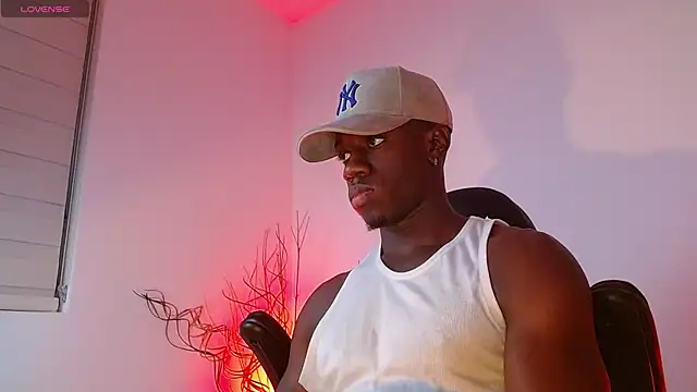 Snapshot of mike_wallace chatting on February 8, 1:22 am mike wallace online show from February 8, 1:22 am