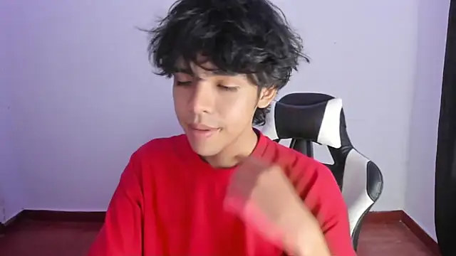 Snapshot of Alan26_ chatting on February 27, 3:36 am Alan26 online show from February 27, 3:36 am