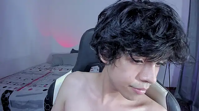 Snapshot of Alan26_ chatting on February 27, 3:50 am Alan26 online show from February 27, 3:50 am