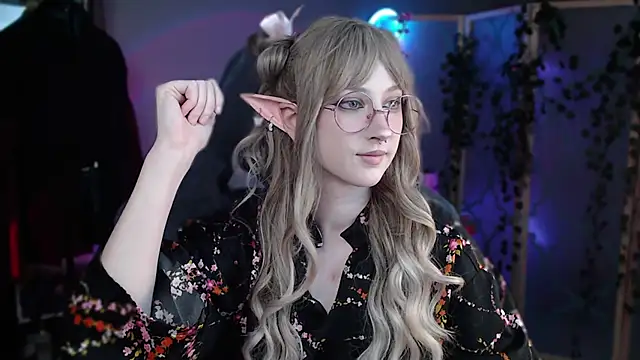 Snapshot of Rory_Pink chatting on March 19, 3:29 pm Rory Pink online show from March 19, 3:29 pm