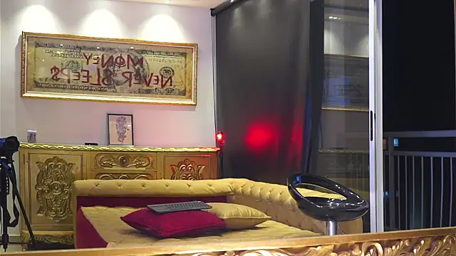 dantecoppolaa  online show from February 27, 1:49 am