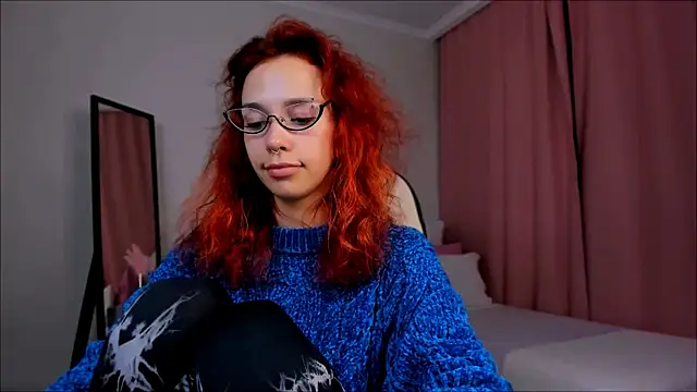 LeylaNoiry online show from December 17, 8:54 pm