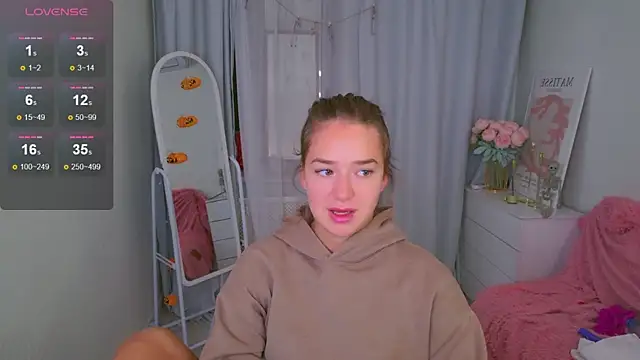 LovelyJessie online show from October 14, 1:56 pm