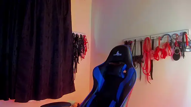 scarlet-kennedy98 online show from October 14, 10:10 pm