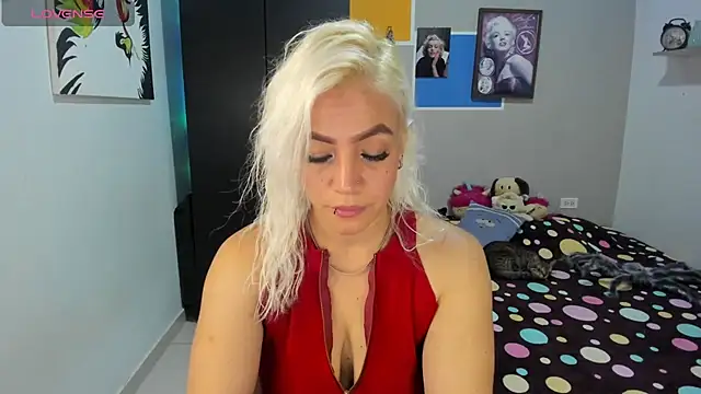 Snapshot of LuCKy_JoK chatting on October 17, 12:19 pm LuCKy JoK online show from October 17, 12:19 pm