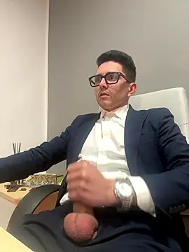 Snapshot of masterboss_ chatting on January 13, 1:27 pm masterboss online show from January 13, 1:27 pm