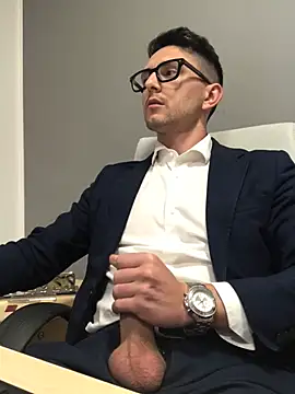 masterboss  online show from April 30, 12:00 pm