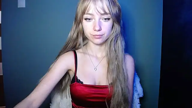 LuciaYoung online show from October 17, 12:30 pm