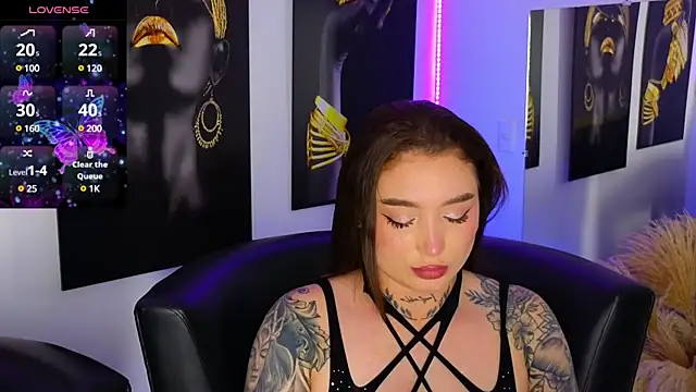 Snapshot of _brenna_hanson chatting on January 24, 8:11 pm brenna hanson online show from January 24, 8:11 pm