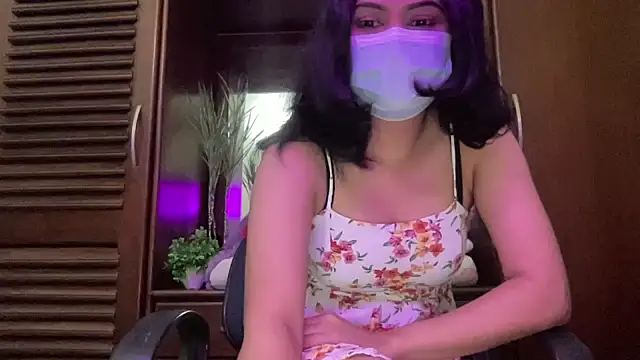 Snapshot of Princess_Lily chatting on March 6, 5:09 pm Princess Lily online show from March 6, 5:09 pm