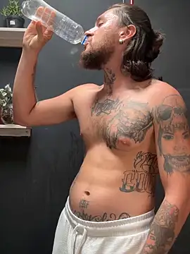 raymon616 online show from November 16, 7:30 pm