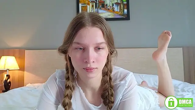 Snapshot of CutieBeauty chatting on March 15, 3:56 am CutieBeauty online show from March 15, 3:56 am