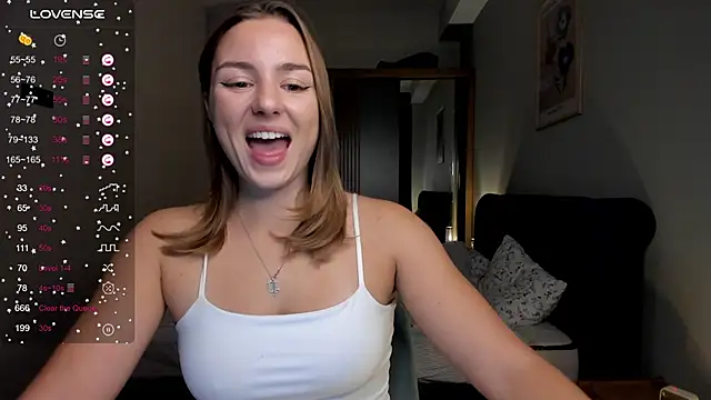 ThreeshaWhite online show from October 15, 4:29 pm