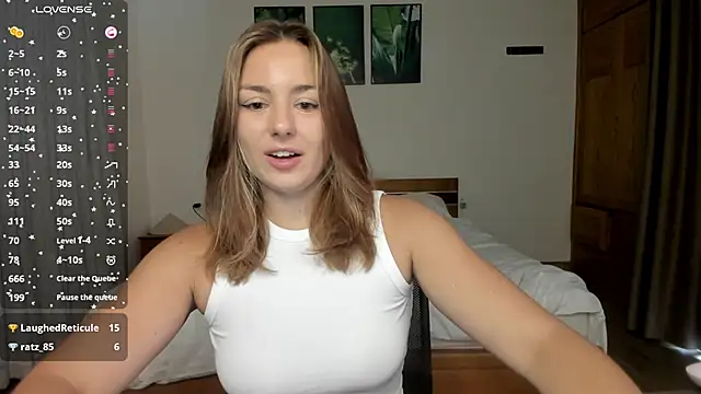 ThreeshaWhite online show from March 22, 7:01 am