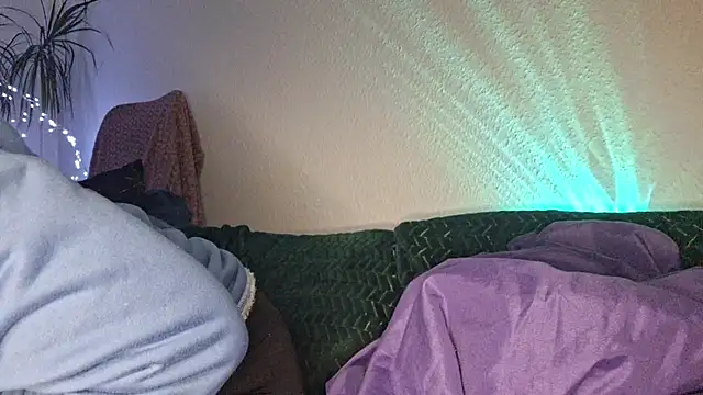 Cyndee Winter online show from November 13, 5:23 pm