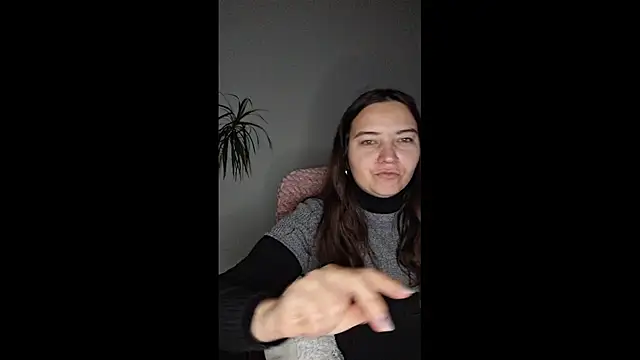 Cyndee Winter online show from December 18, 3:40 pm