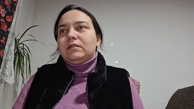 Cyndee Winter online show from February 10, 5:50 pm