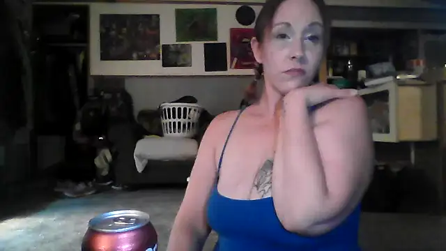 Hottmezz07 online show from October 7, 8:00 am