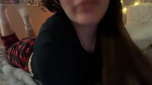 Anisawithlove online show from January 18, 6:55 pm