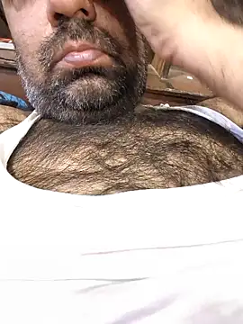 Snapshot of lund_lol chatting on October 19, 9:32 am lund lol online show from October 19, 9:32 am