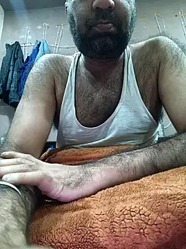 Snapshot of lund_lol chatting on December 16, 6:18 am lund lol online show from December 16, 6:18 am