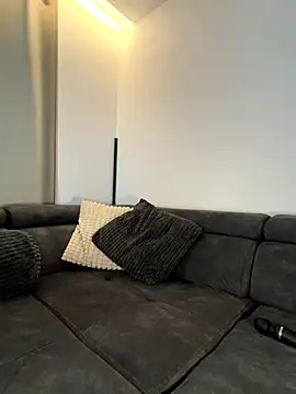 Laurahorney xo online show from November 19, 2:17 pm