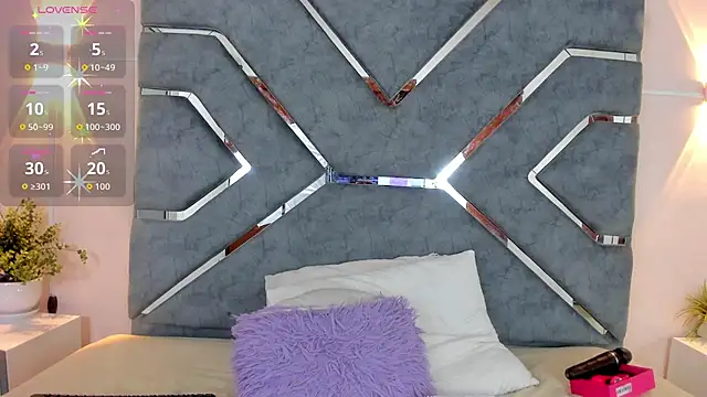 LucciaPorter online show from April 10, 1:49 pm