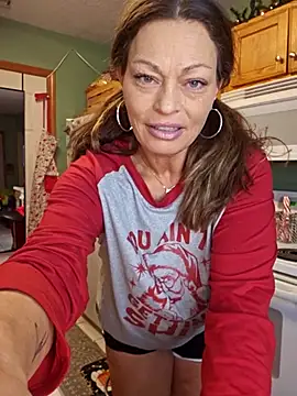 Snapshot of Erotic_and_Exotic chatting on December 14, 6:41 am Erotic and Exotic online show from December 14, 6:41 am