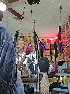 luvs2cumm69 online show from March 26, 8:14 pm