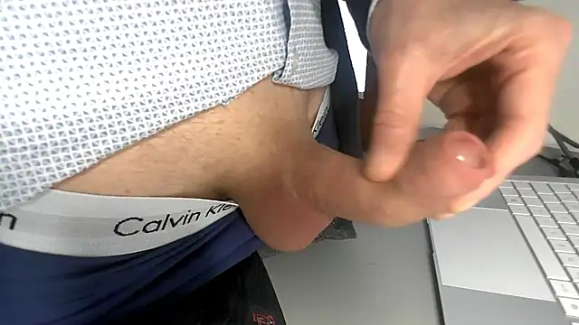 Snapshot of sperma_tributes chatting on February 12, 7:58 am sperma tributes online show from February 12, 7:58 am