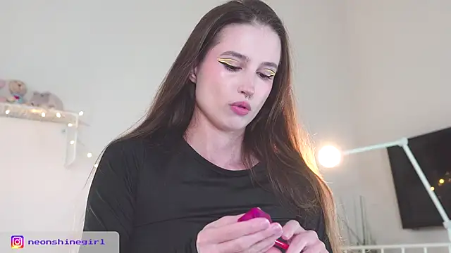 NeonShine online show from October 7, 5:04 am