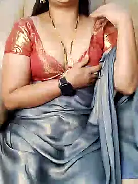 Snapshot of Traditional_Housewife_ chatting on January 17, 3:43 pm Traditional Housewife  online show from January 17, 3:43 pm