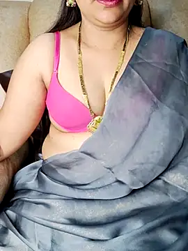 Snapshot of Traditional_Housewife_ chatting on February 17, 6:26 pm Traditional Housewife  online show from February 17, 6:26 pm